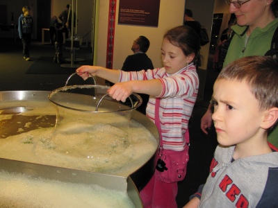 Making giant bubbles